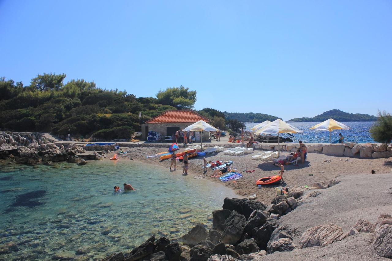 Apartments By The Sea Prizba, Korcula - 9227 Esterno foto